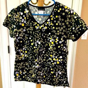 Cherokee scrub top, size XS